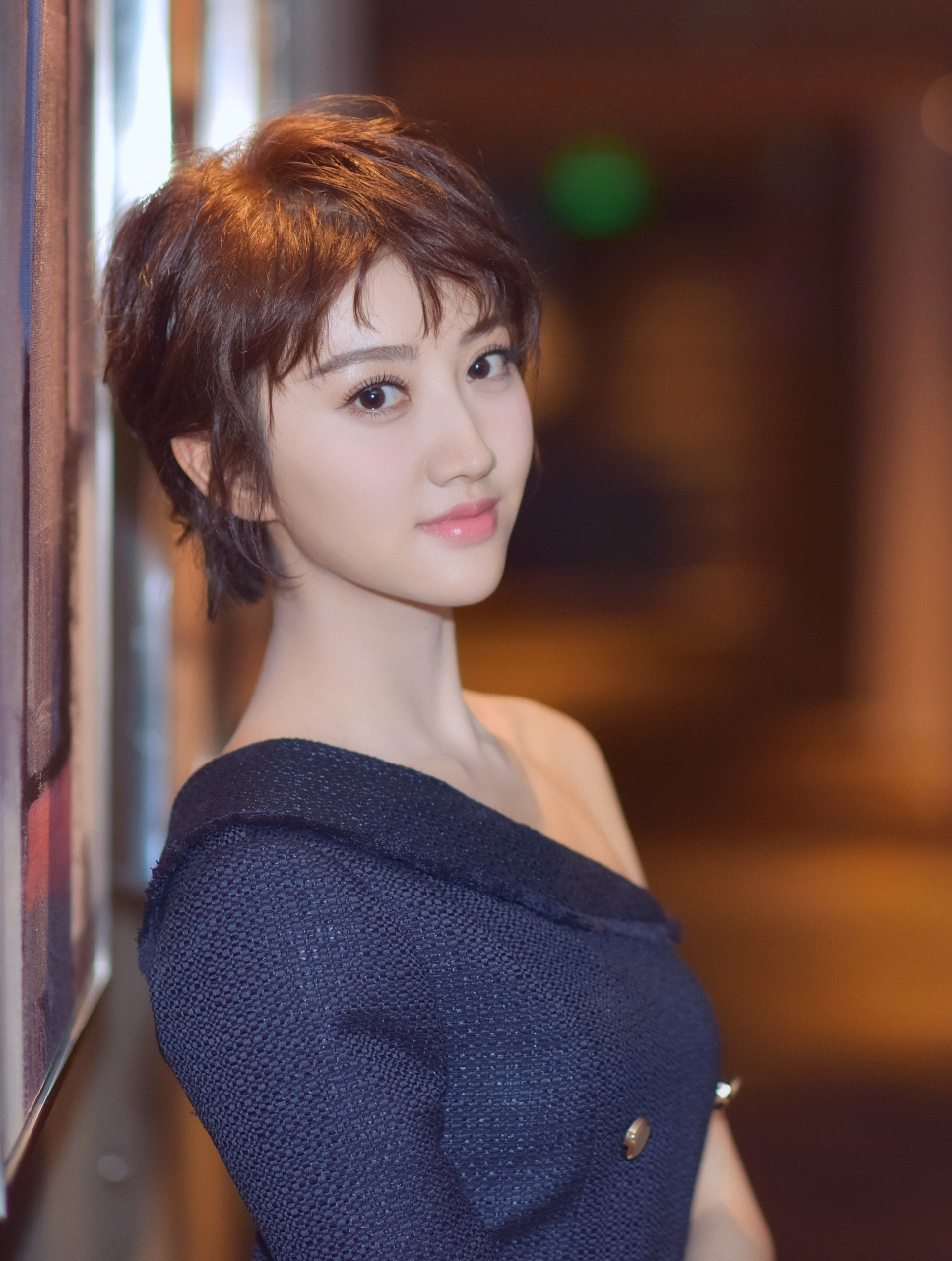 唯美瞬间捕捉!景甜短发写真大赏,魅力难挡.