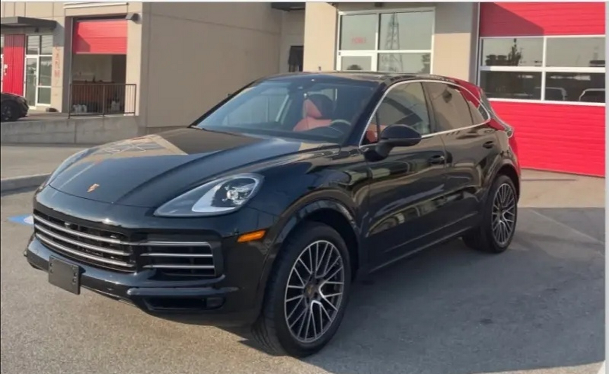 在国内,车子绝对是男人的脸面: 2005年,我开2万块