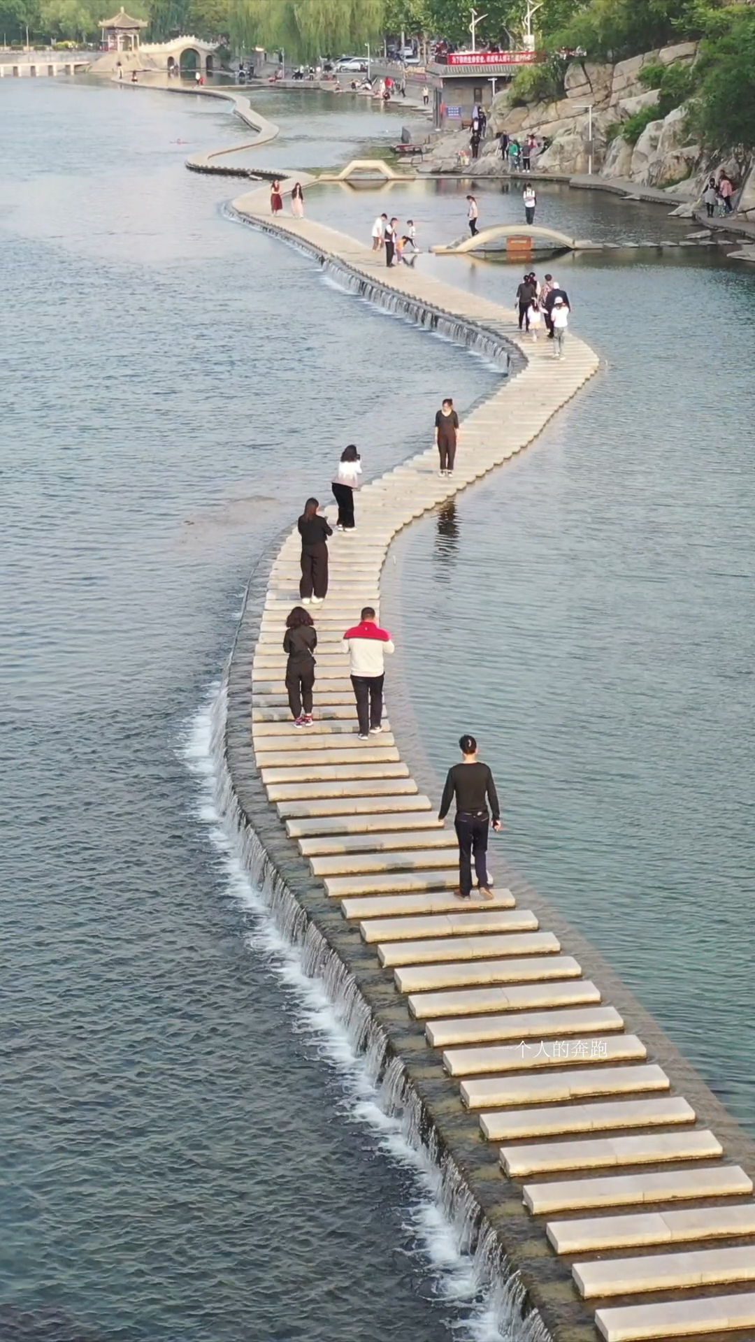 总要来趟黑龙洞吧!吹吹滏阳河的风,看看水下世界的的鱼!