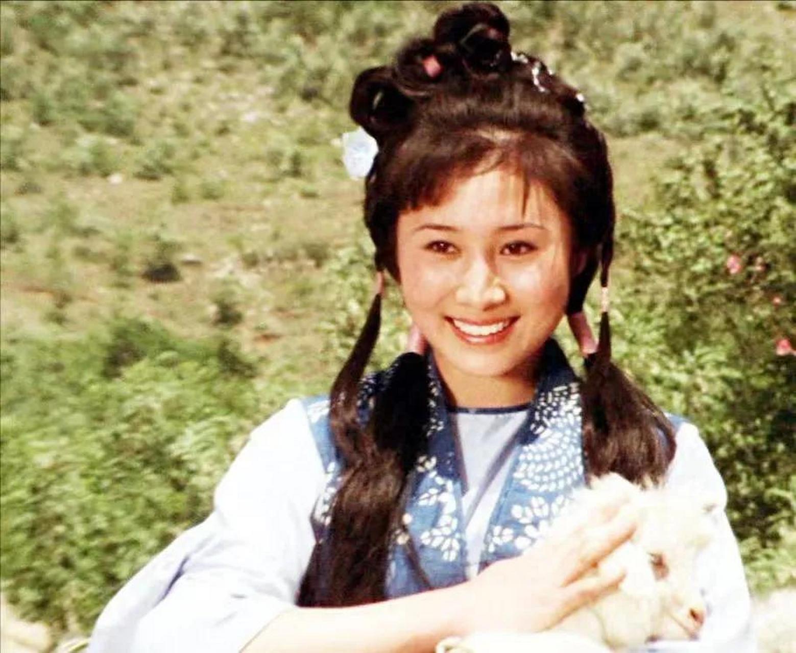 40多年过去了,《少林寺》中的牧羊女丁岚风采依旧,岁月好像没有在她的
