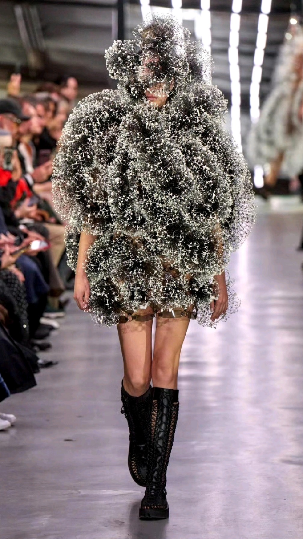 noir kei ninomiya 2024 #时装周#潮流时尚#大牌走秀 #服装设计