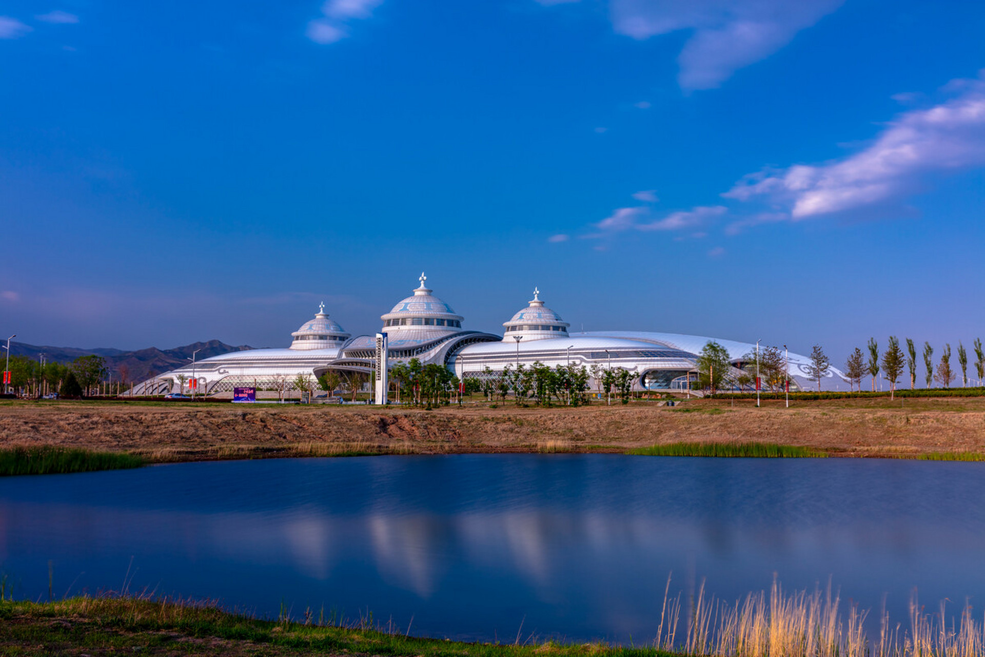 边疆都市之十七——内蒙古包头市 包头市地处内蒙古西部,蒙古高原南端