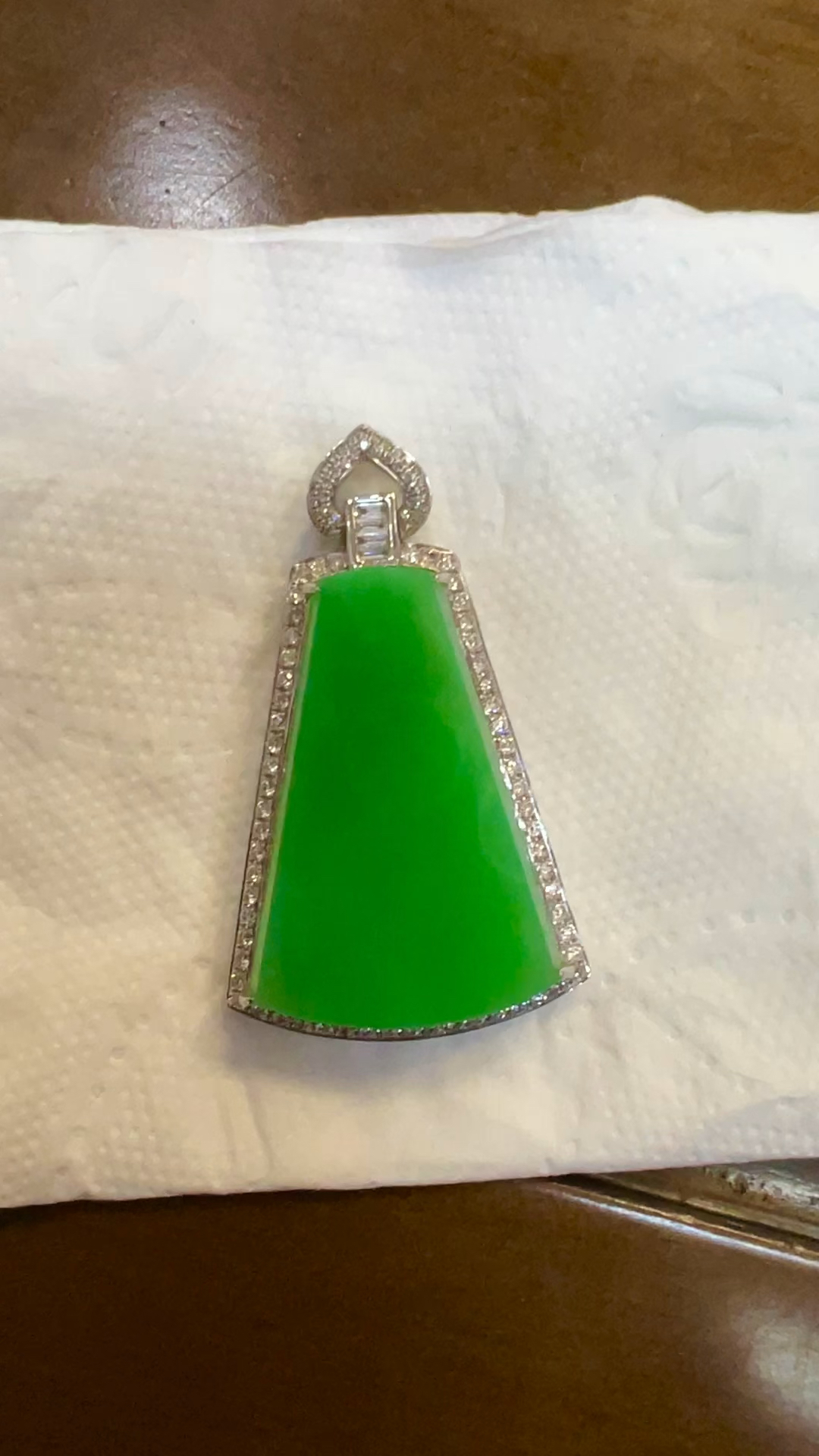 18k金镶嵌款冰阳绿无事牌吊坠卡42.4/25/8.4裸石卡30.6/19.6/3.