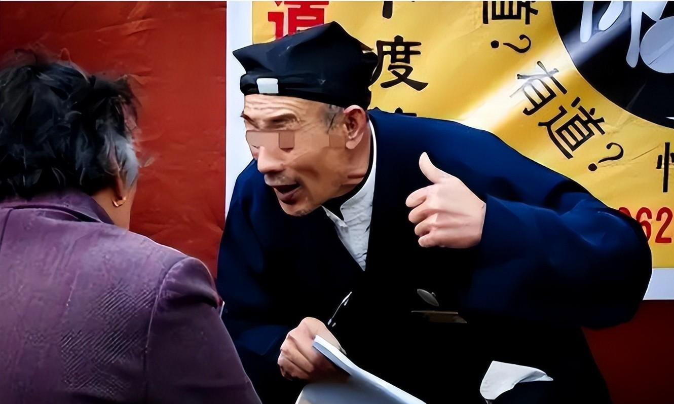 回顾算命先生当街被害凶手被捕后他算的太准到底是怎么回事