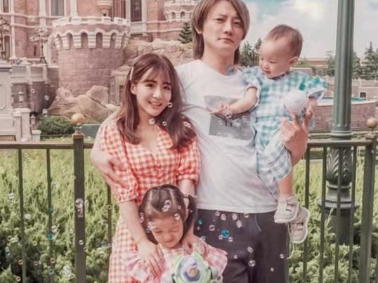 飞儿乐团阿沁妻子涉毒被捕:娱乐圈风波再起,警钟长鸣