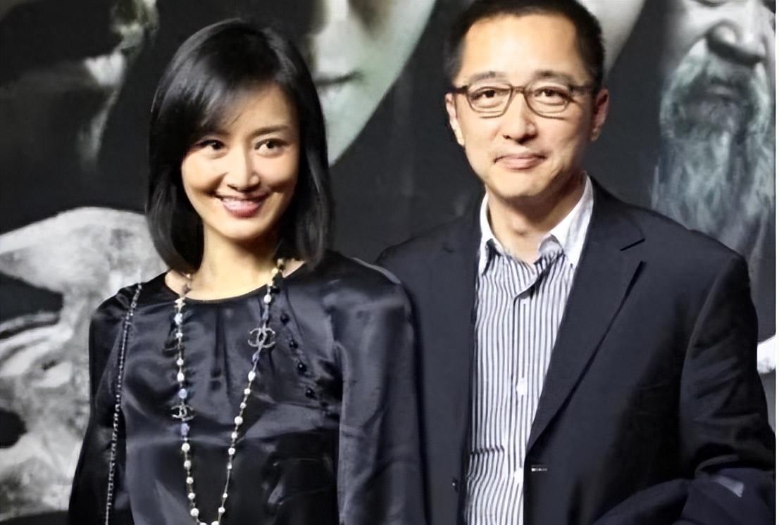 赵子琪:曾是央视美女主持,为丈夫路金波三年生俩,47岁被宠成宝