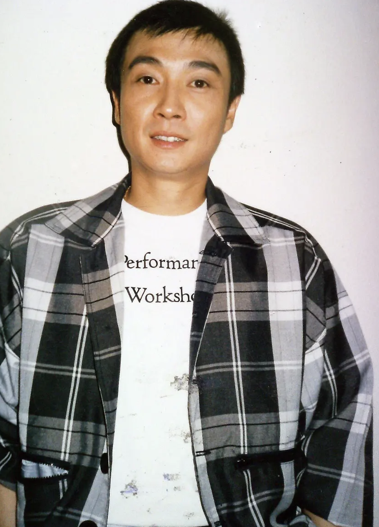 回顾演员刘松仁娶小20岁的泰国空姐晚年后悔没有生孩子