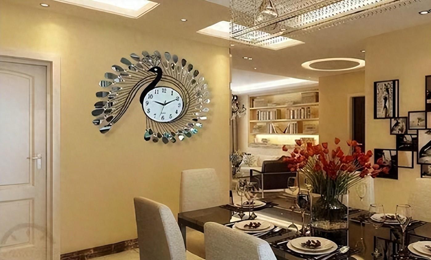 钟表不挂三处日子越过越富哪三处这句话有没有道理呢