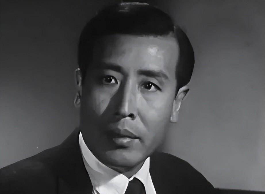 "等到生下了独女刘小仪,汪漪和穆宏更是将女儿宠成了宝,后来还进入了