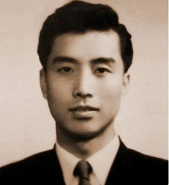 回顾李双江大儿子李贺未得到过父爱今不计前嫌孝顺父亲和继母