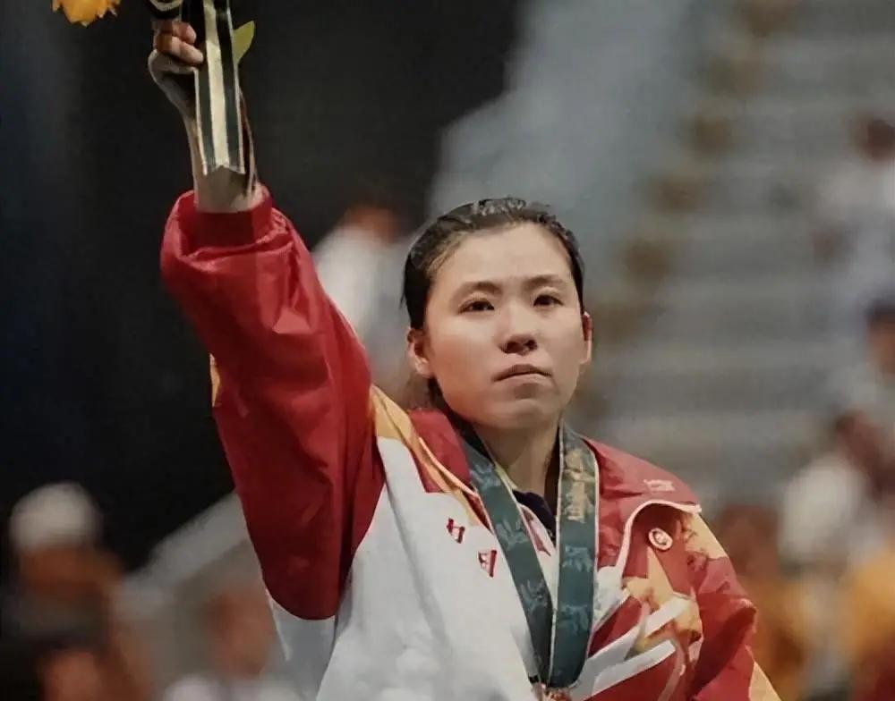 回顾邓亚萍败光国家20亿儿子国籍成谜真相如何