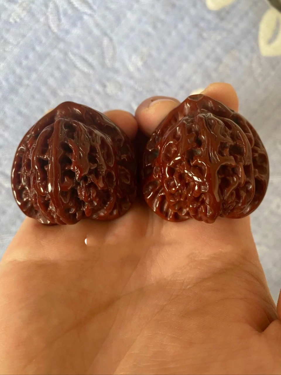 文玩核桃玩得溜,保养不当全白搭!揭秘核桃养护秘诀,助你成高手