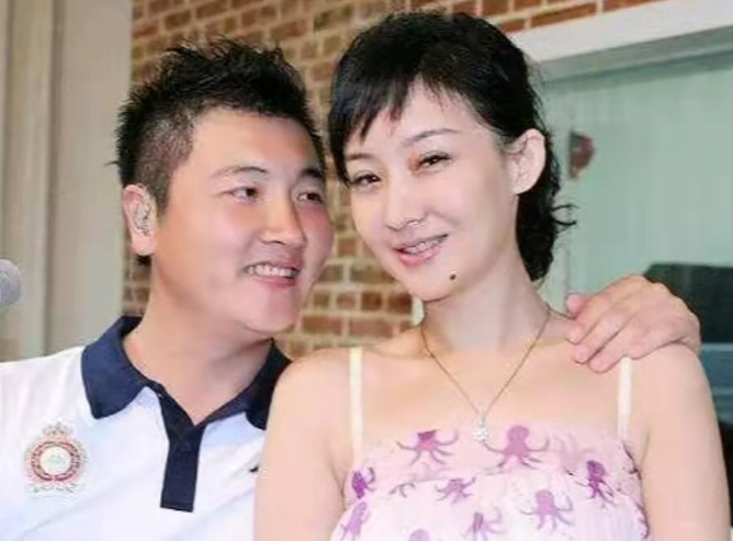 回顾孙楠抛弃9年发妻闪婚3婚的潘蔚究竟是薄情还是活得真实