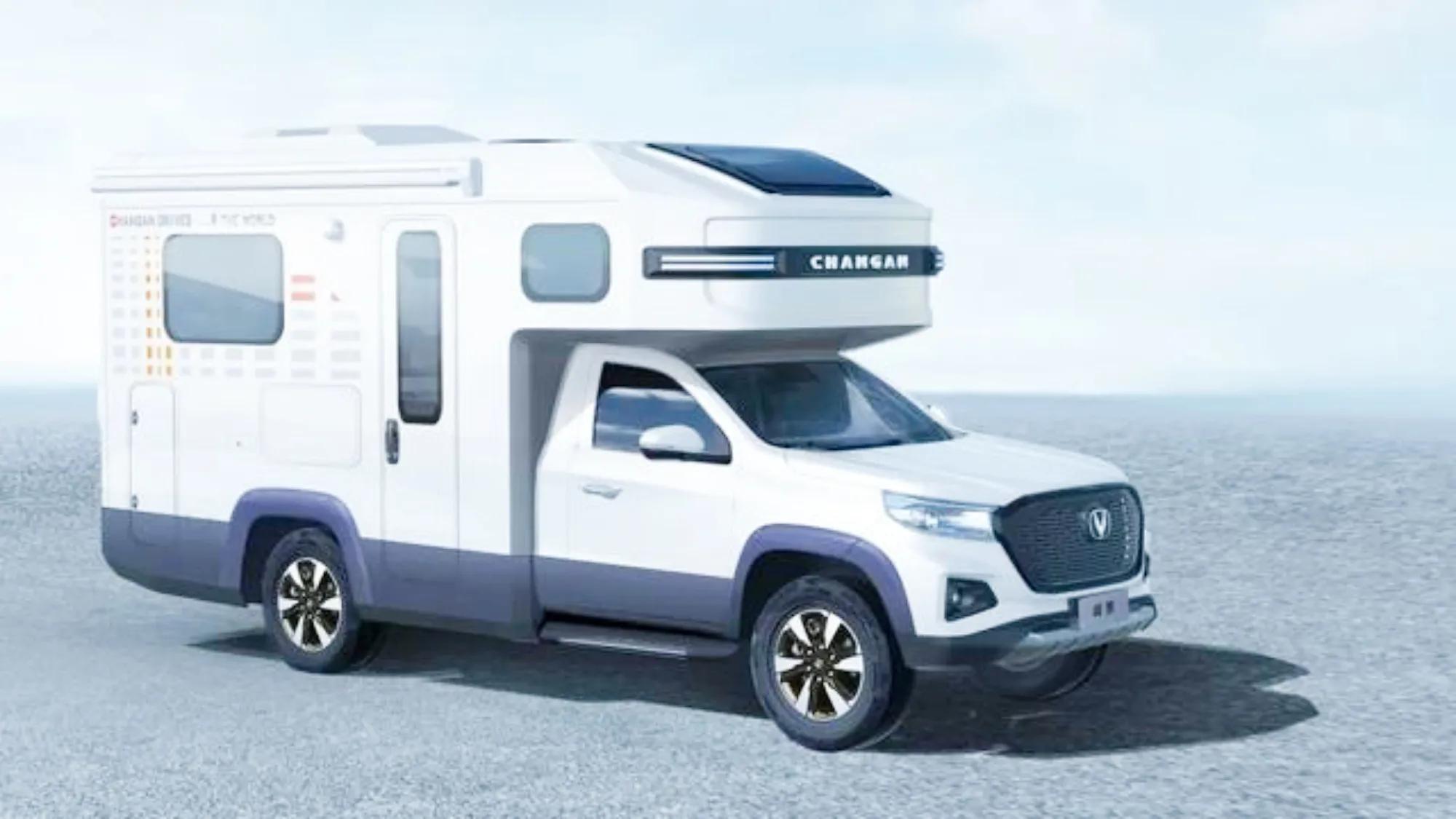 长安全新家庭房车亮相!生活设施一应俱全,配2.0t超级增程混动