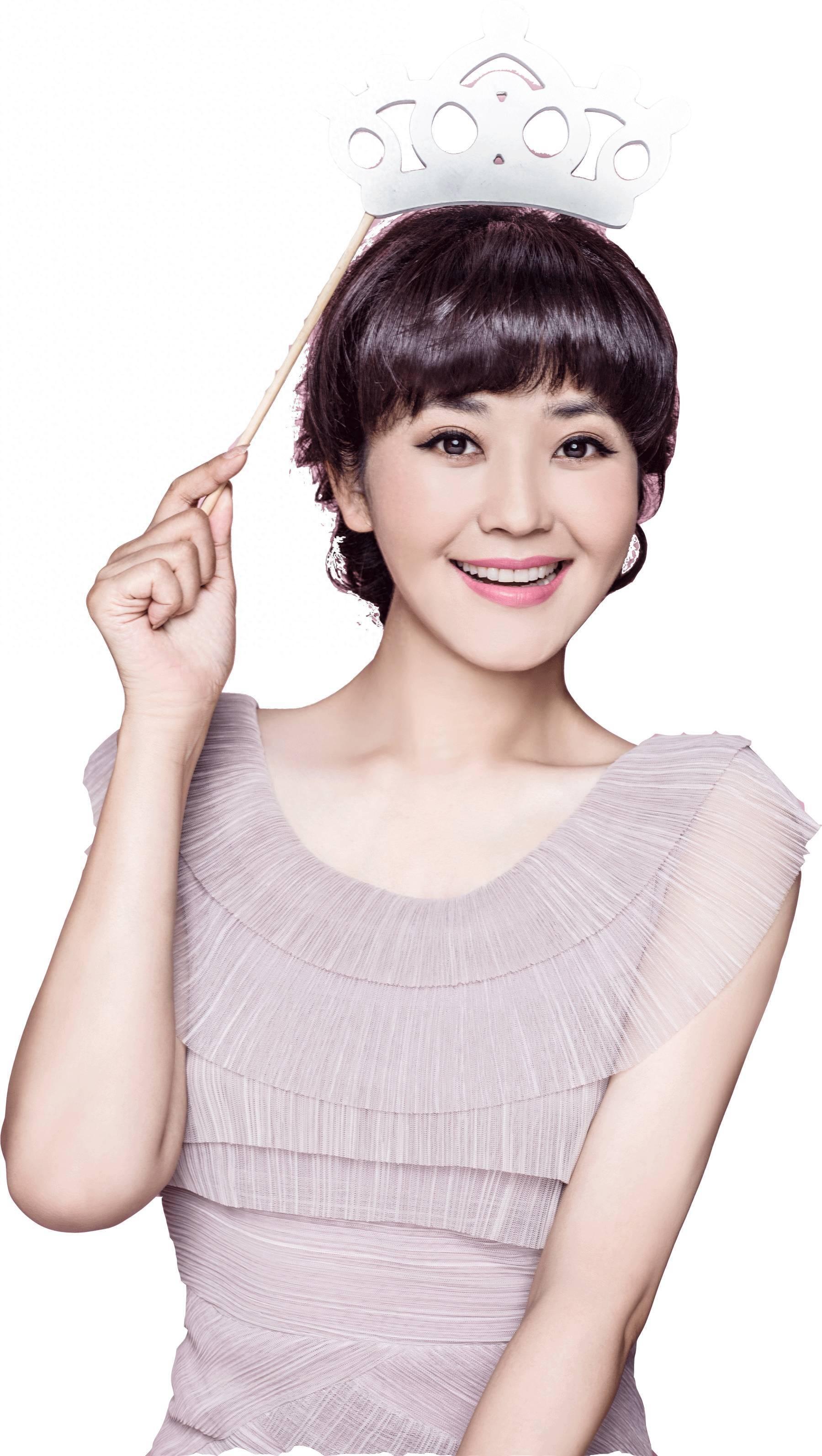 方琼和丈夫杨杨之间有8岁的年龄差,但这并没有影响两人之间的感情.