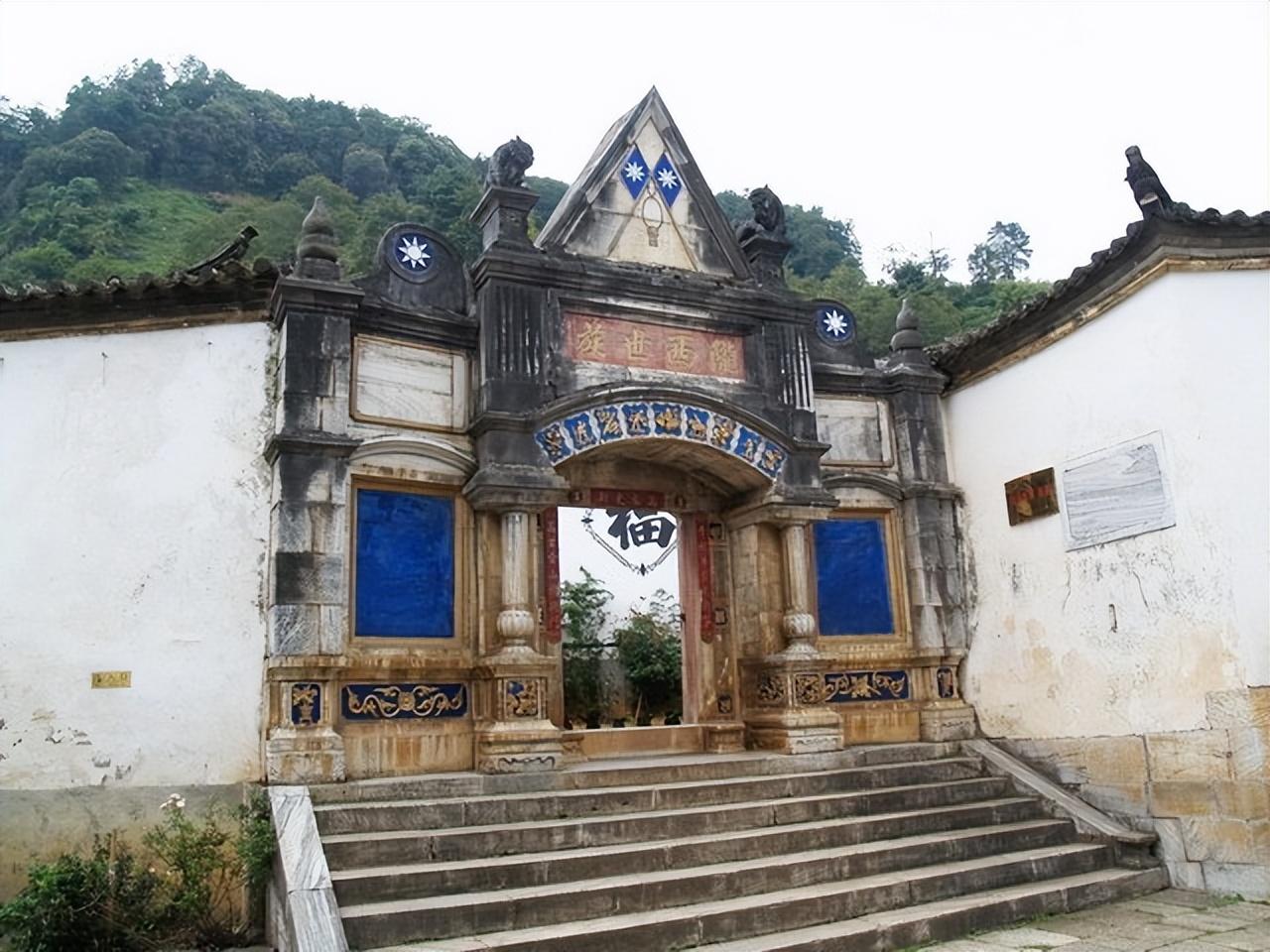 1951年大恶霸地主李润之被处决留下巨额财宝至今未被找到