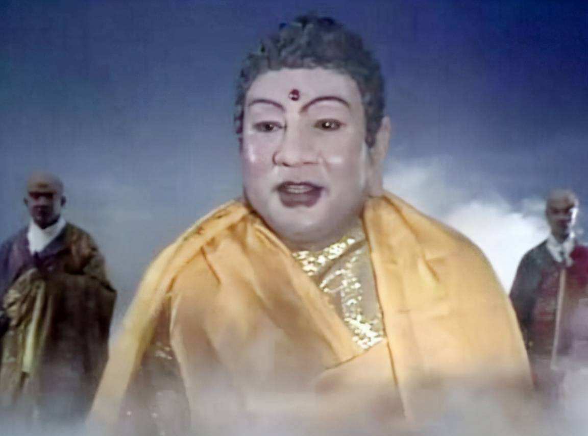 随后几年朱龙广又继续出演了一些电影和话剧,受到了观众的喜爱,也收获