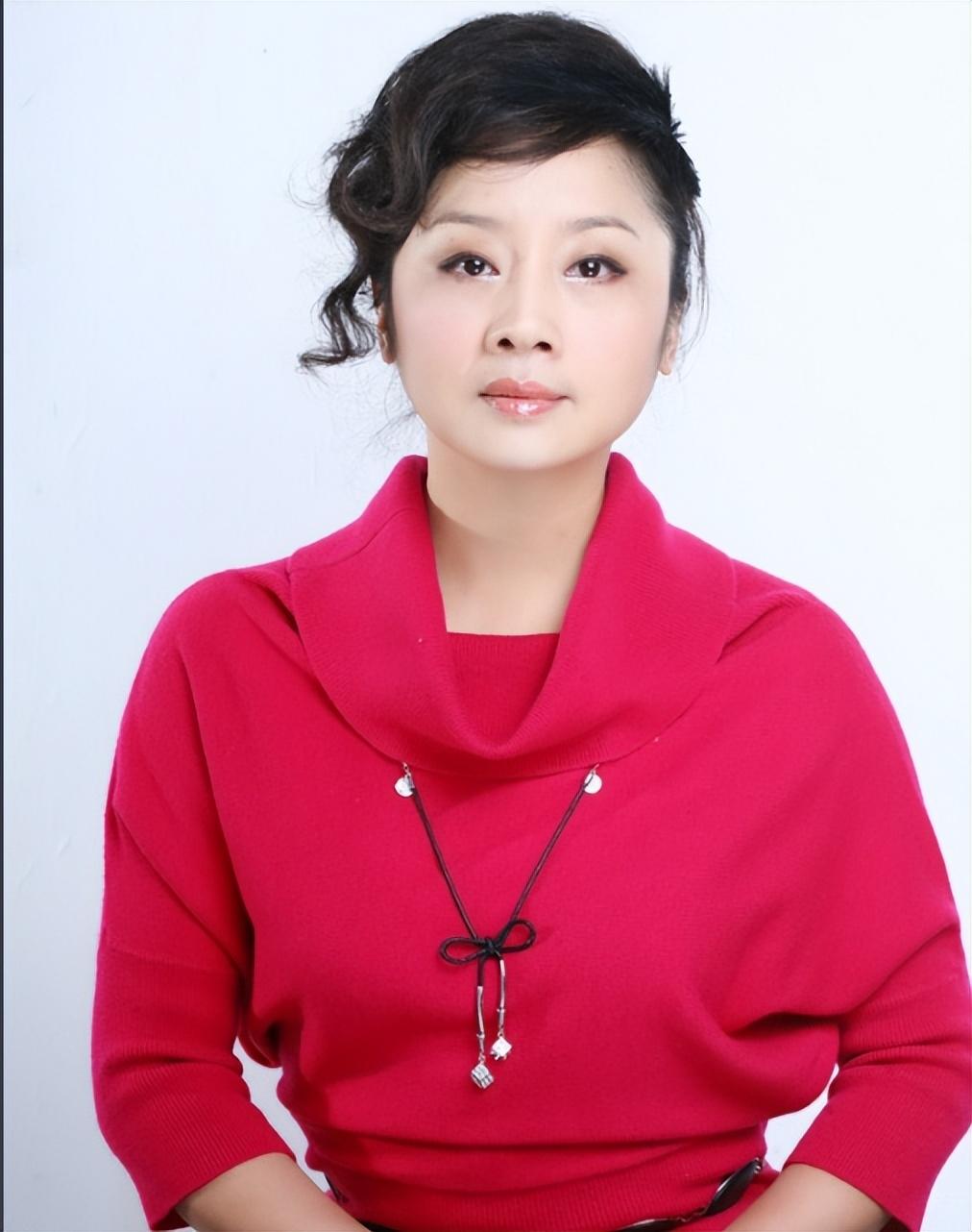 纪实唐静经历过失败的婚姻,如今事业有成,成为自己的人生赢家