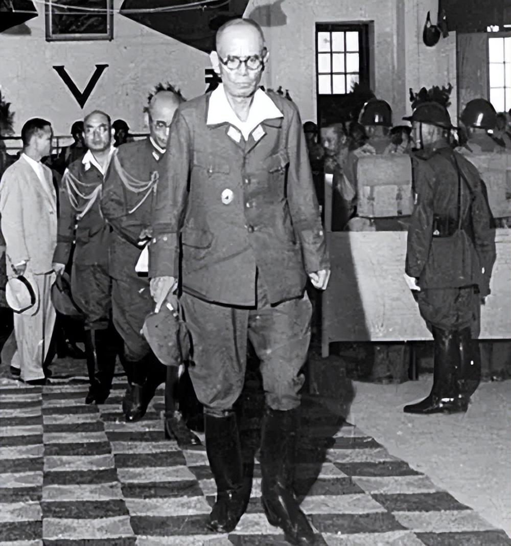 手握105万大军的冈村宁次在得知日本投降后他的第一反应是啥