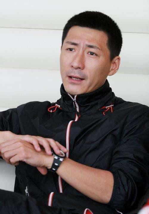 回顾燕双鹰张子健承担前妻治癌费让继子心服今4口人很幸福