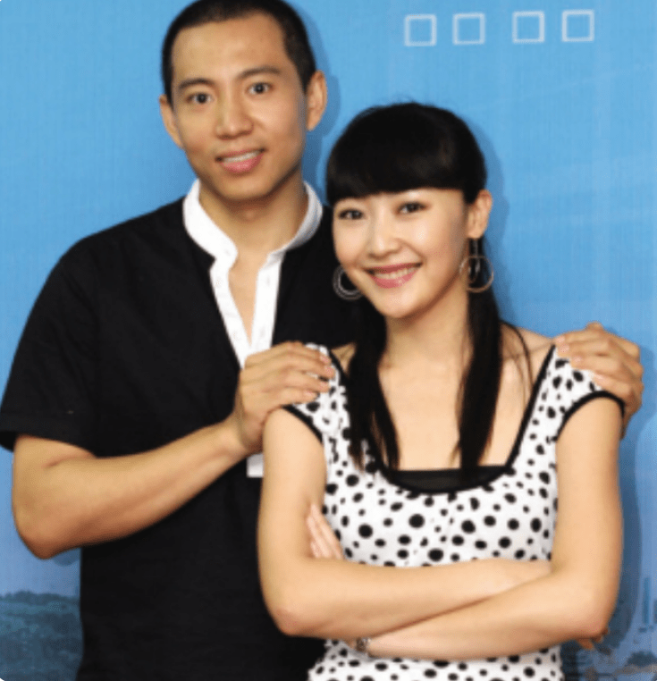 "谷智鑫听完就落了泪,喊了句,"老婆,对不起,谢谢你陪在我