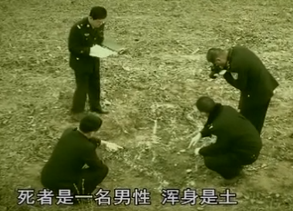 莱州市的某家医院,几位民警正守在病房外,等待伤者的苏醒.