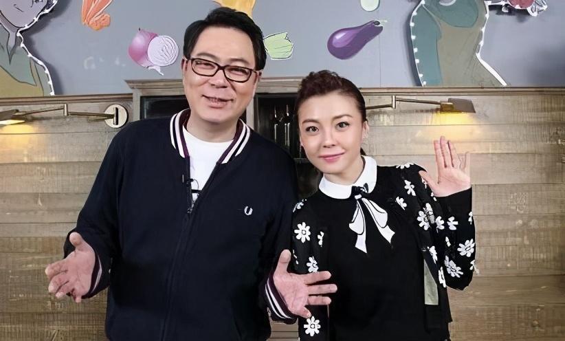 回顾高亚麟为拍戏抵押房子娶小11岁妻子结婚前先送房