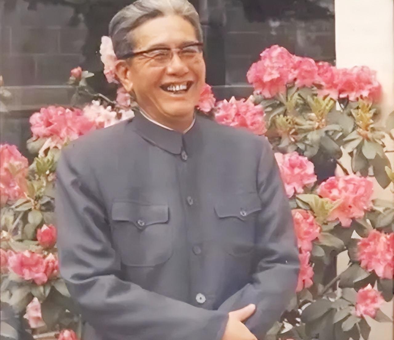 被载入历史的"乔的笑"