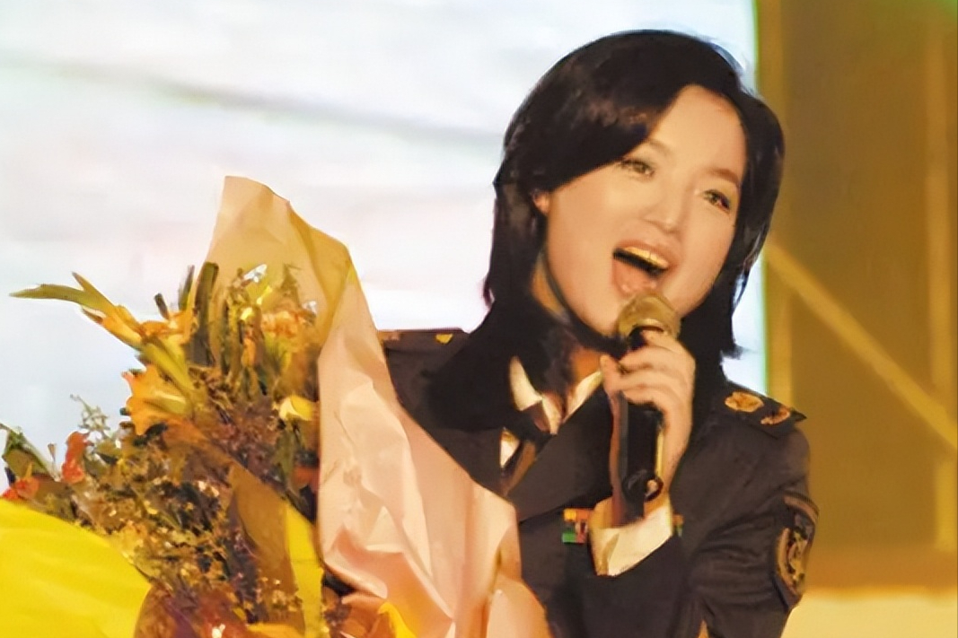 回顾原艺娶二婚大8岁白雪自此开豪车住豪宅登人生巅峰