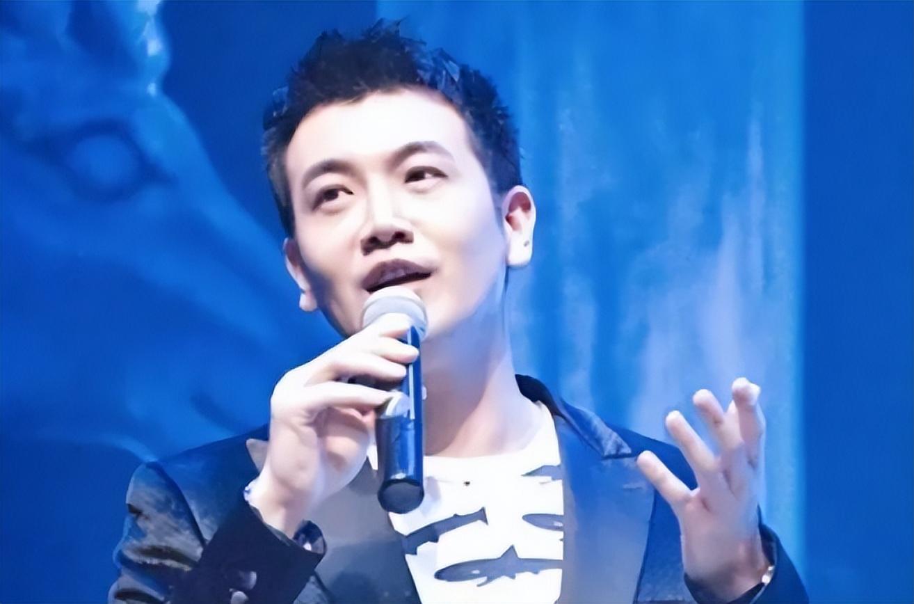 回顾张智尧入行25年无绯闻45岁仍单身是比花满楼还干净的男人