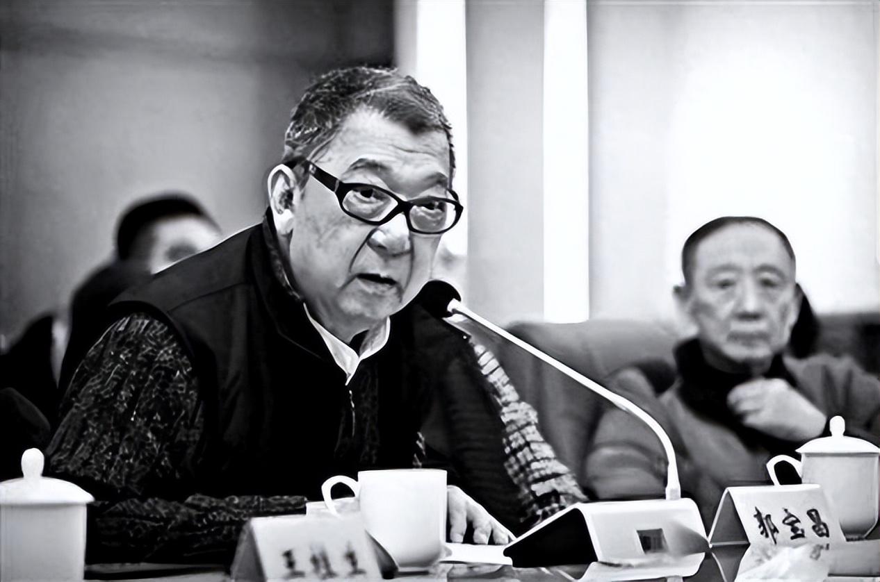 回顾导演郭宝昌一生只见亲生母亲一次面养母到死也不原谅他