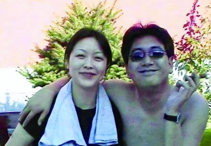 回顾水亦诗14岁父母离异25岁进央视工作如今将继母当闺蜜