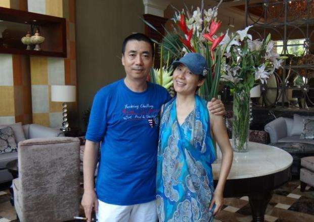 回顾范明娶大6岁二婚老婆把继子当亲儿子抚养现继子成国家骄傲