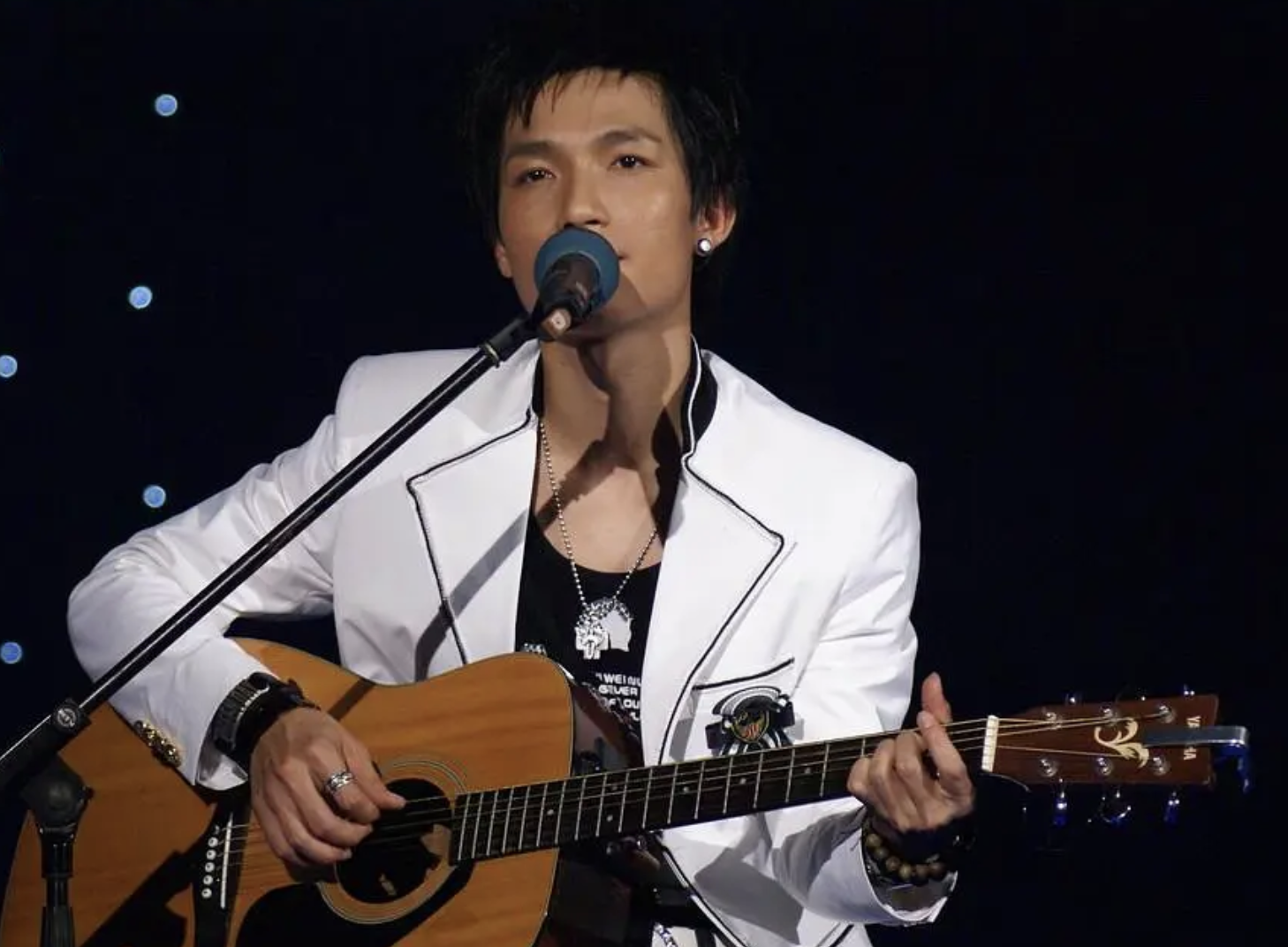 回顾歌手陈楚生我这辈子最幸运的事就是娶了相恋13年的妻子