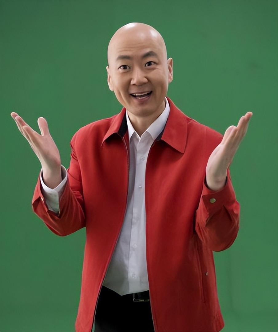 回顾郭冬临20次登春晚57岁未婚无子因8个字被索赔1亿结果如何