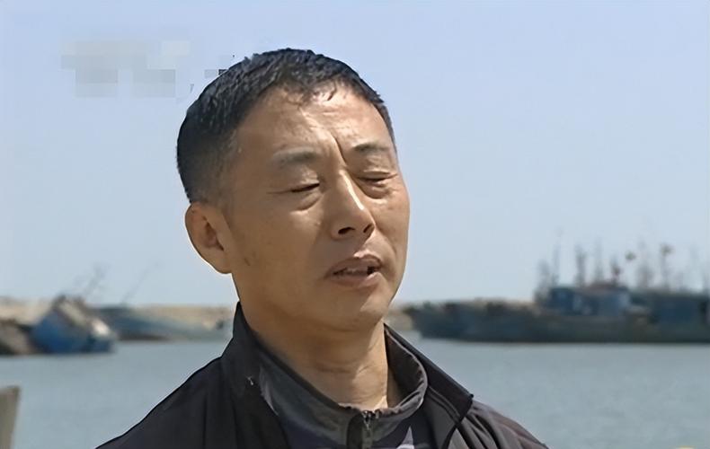 2007年小伙不顾嘲笑向大海投入158万吨石头5年后年入5000万