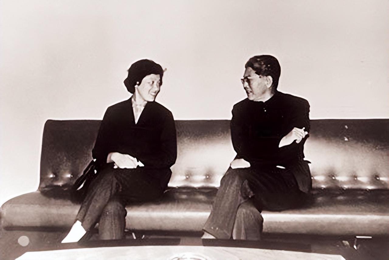 被载入历史的"乔的笑"