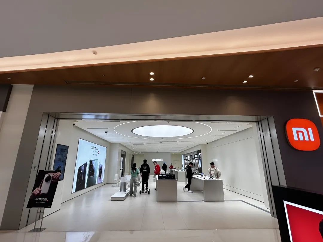 「早新闻」郑州一对父母卖车卖房带6岁儿子全国游学/小米汽车已到店