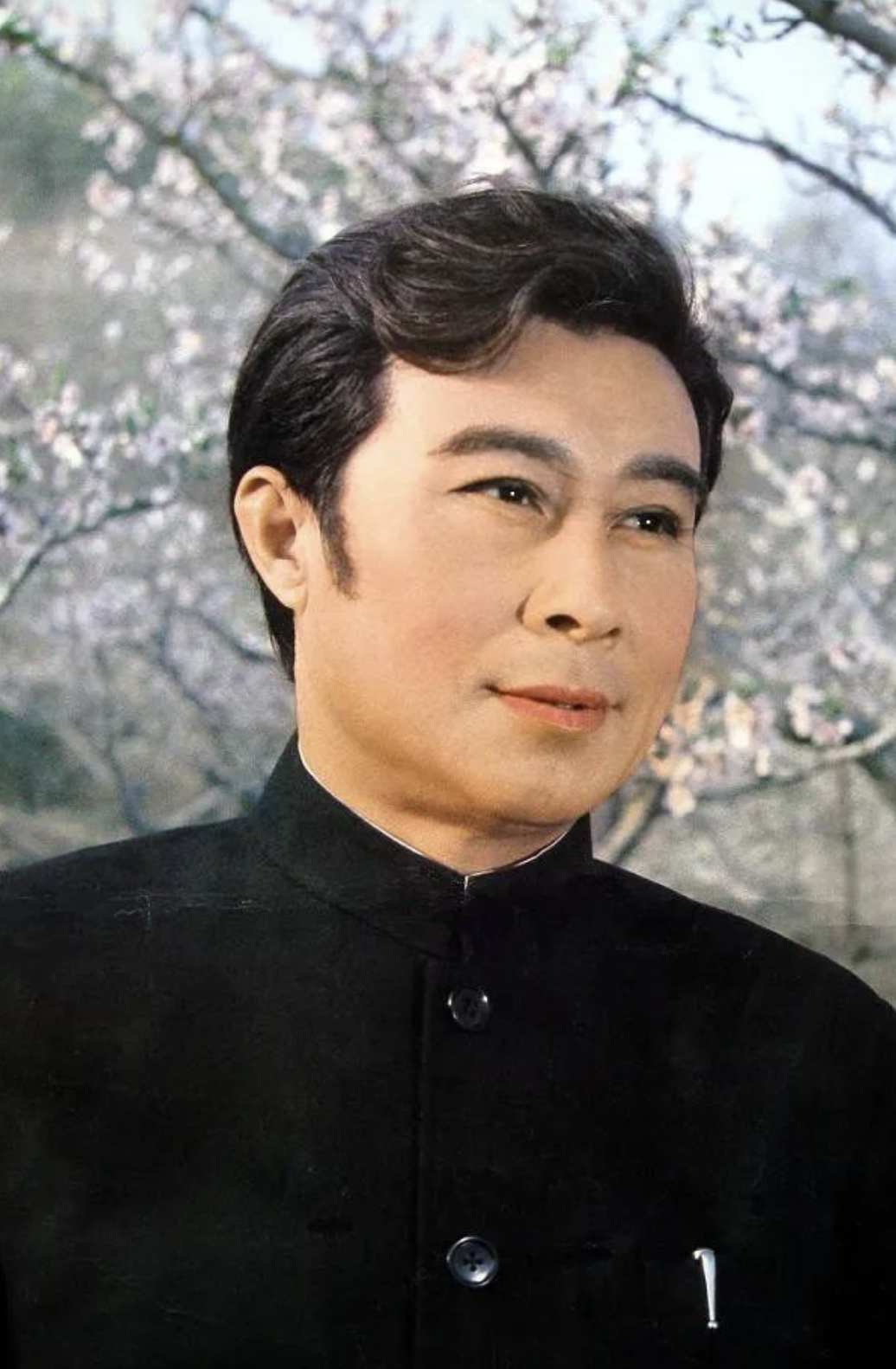 回顾演员王心刚对病妻不离不弃儿女身价过亿91岁活成普通老人