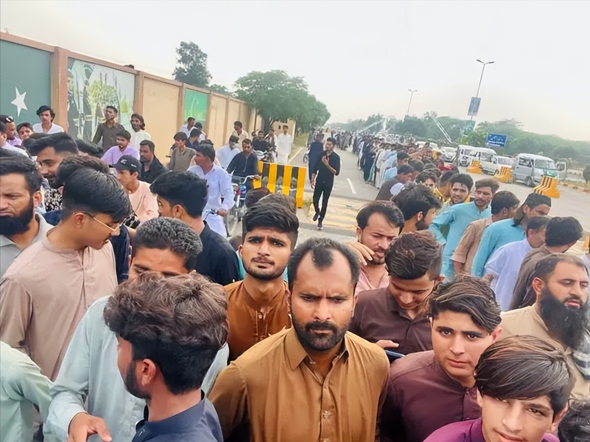 回顾河南小伙从百万富翁沦为穷光蛋,去巴基斯坦当村长,如今怎样了