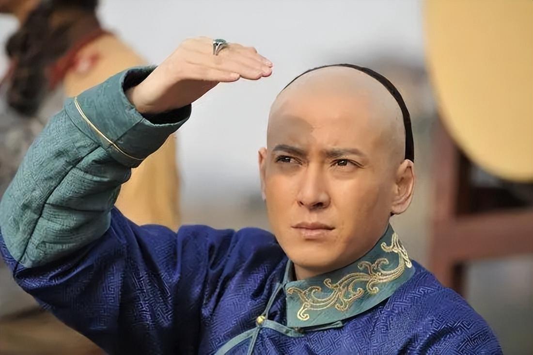 2006年,韩栋终于迎来人生中第一个重要的演出机会——在传奇电视剧