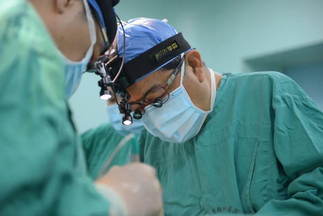 回顾妇产科男医生刘淼从不受信任到妇女之友21年见证人情冷暖