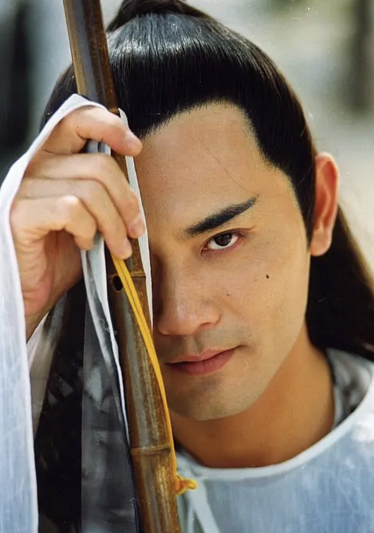 回顾美男子赵文瑄33岁出道晚年独居在乡下63岁不愿结婚生子