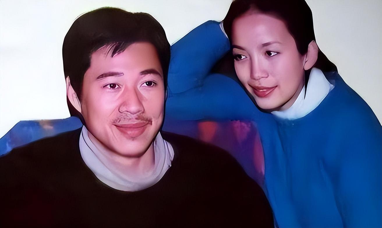 回顾多年后再看张丰毅妻子霍凡才知道她和吕丽萍谁更精明