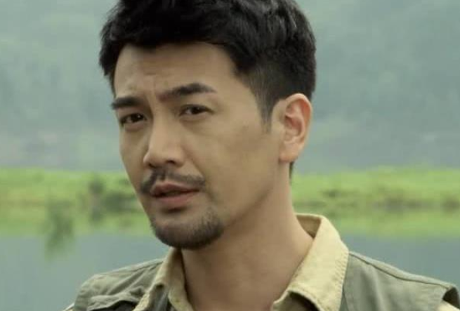 回顾张智尧入行25年无绯闻45岁仍单身是比花满楼还干净的男人