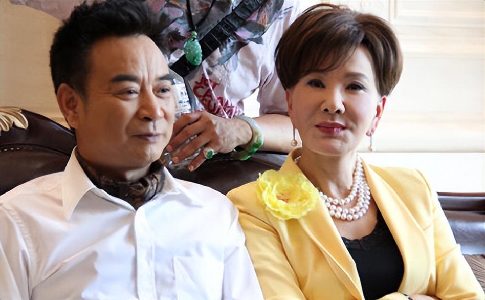 回顾夏台凤在回家的诱惑中报复渣男现实却被同性恋老公骗婚