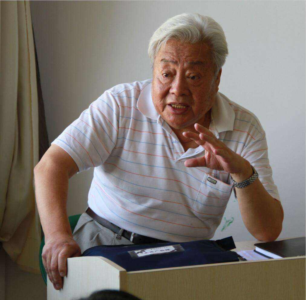 回顾朱龙广把妻子宠成女儿结婚50年没让她做饭一辈子幸福美满