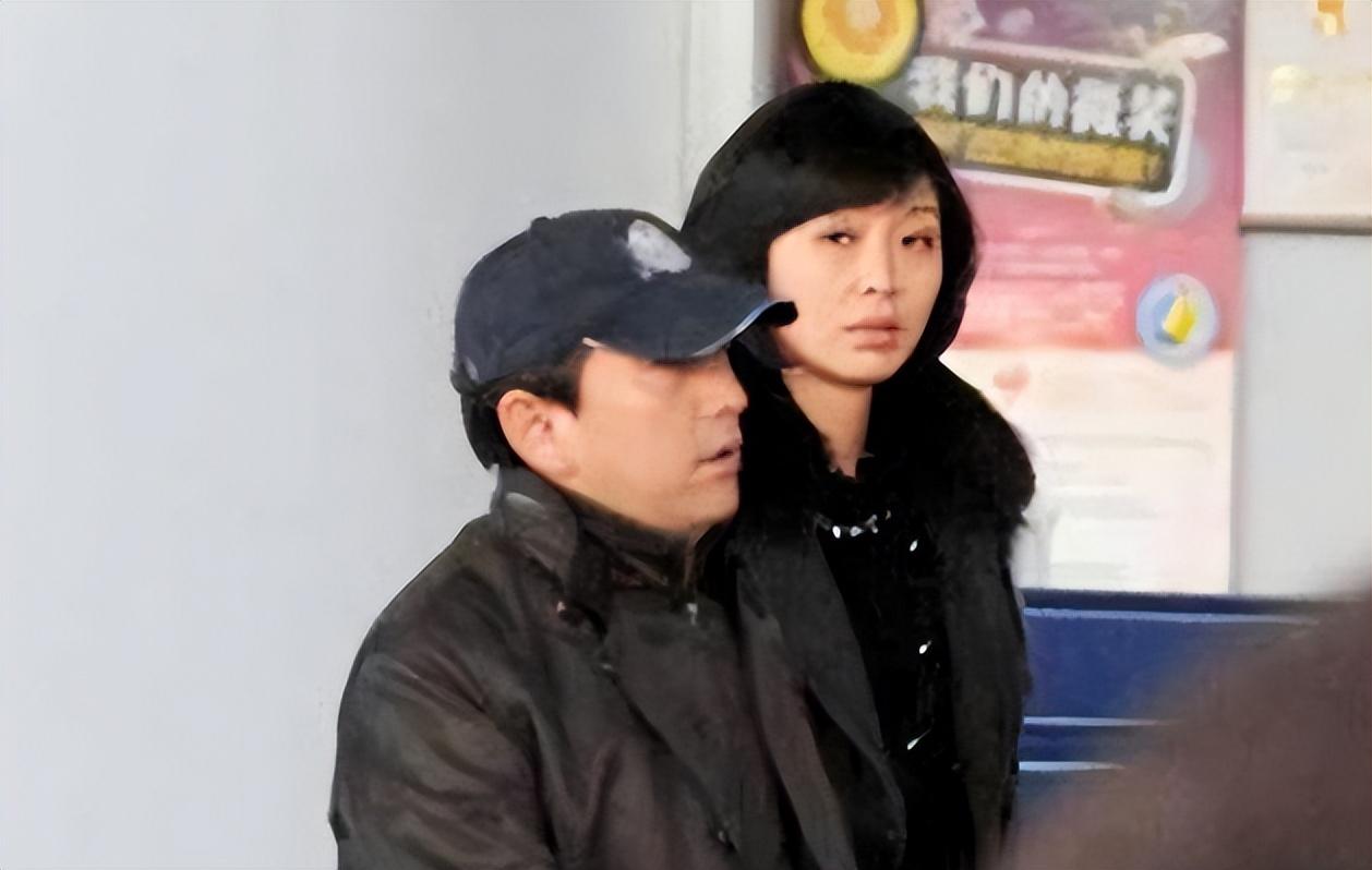 2010年,水均益再婚,娶了体育频道记者杨迪.