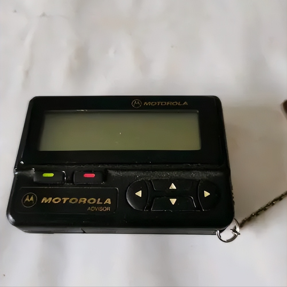 90年代很火的bb机曾一台卖两千现在用它还有信号吗