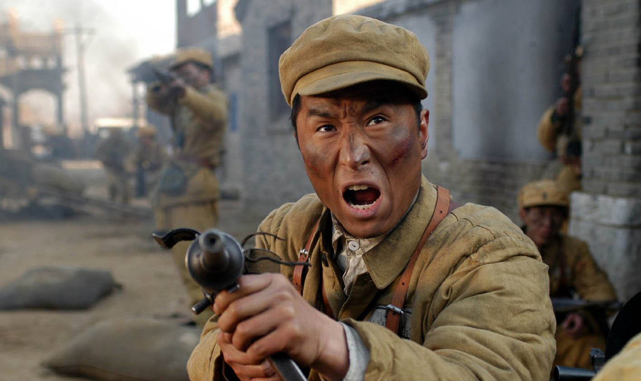 演员张桐说:"我在《亮剑》中饰演魏和尚,李云龙贴身警卫,后来,被黑风